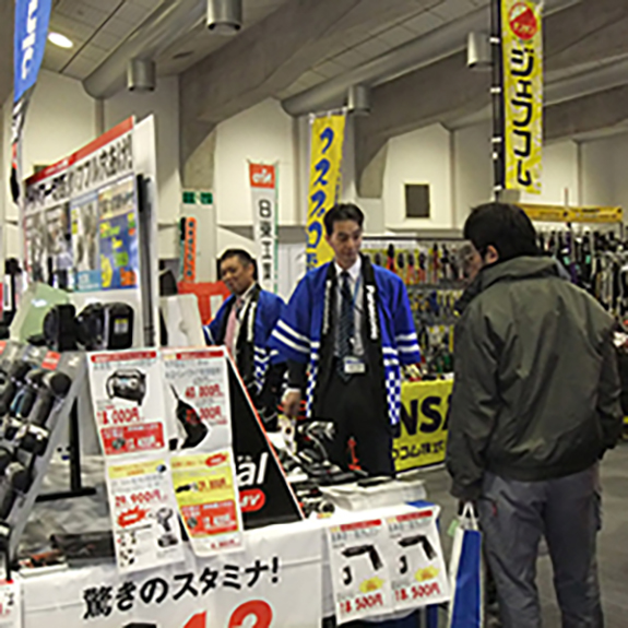 各メーカーブース